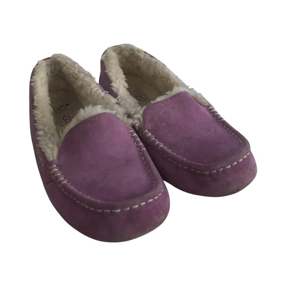 UGG Purple Moccasin Slippers with Plush Lining Women Size 9 - Picture 2 of 8